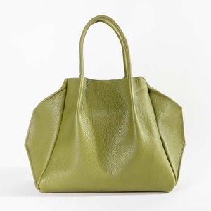 NWT Oliveve Zoe Tote